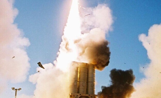 تقرير: مخزون صواريخ "حيتس" آخذ بالنفاد