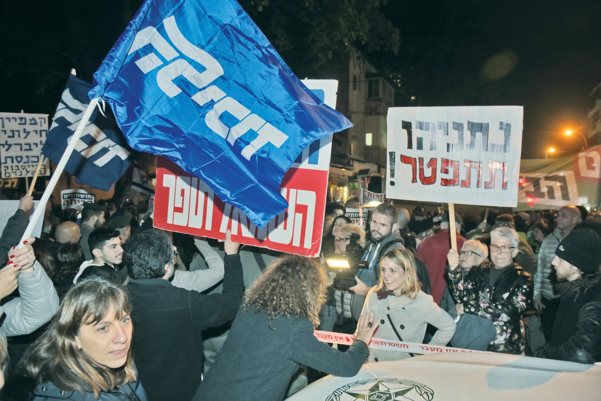 "نتنياهو" يعتقد أنه مسموح له بفعل كل شيء - لكن الجمهور يحاسبه في صناديق الاقتراع