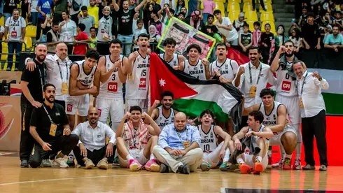 المنتخب الأردني يرفض اللعب أمام منتخب العدو