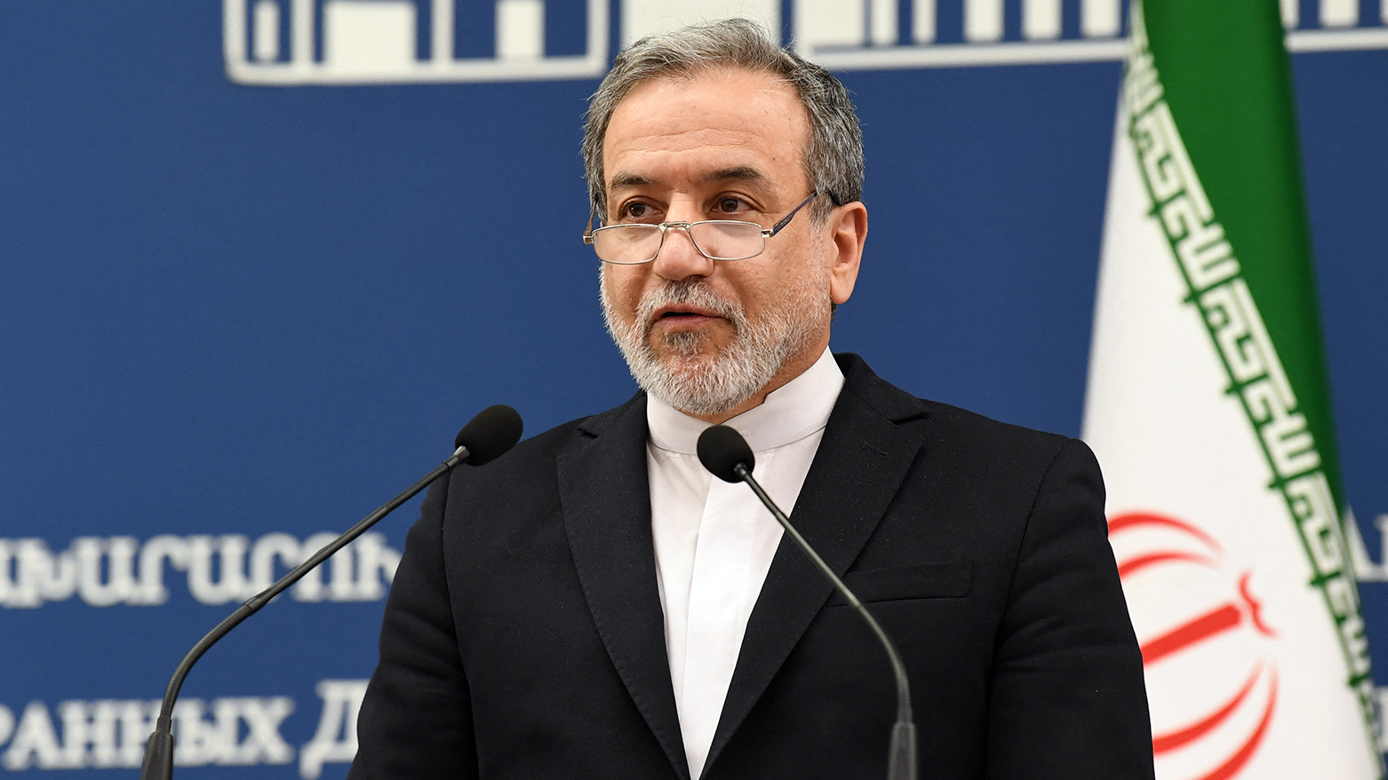 وزير الخارجية الإيراني: لن نتخلى عن تخصيب اليورانيوم