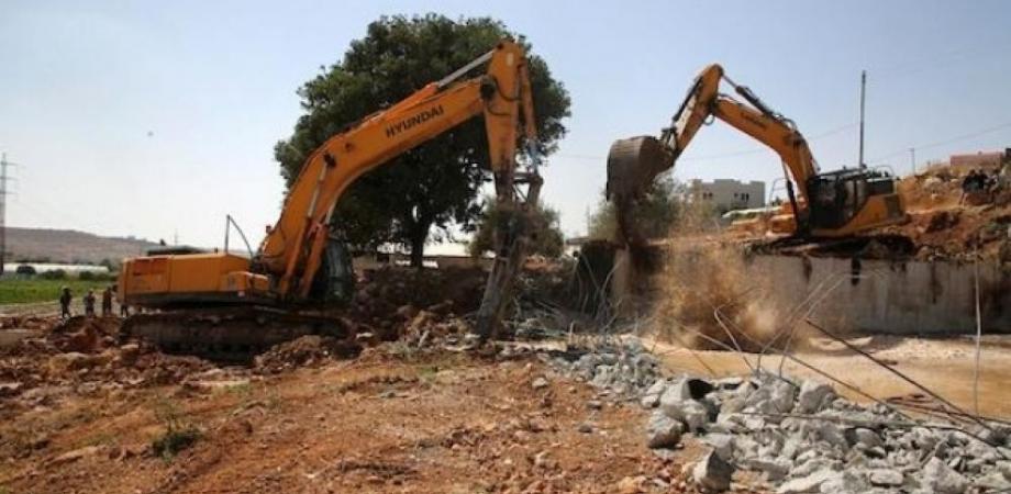 النسبة للمستوطنين، الجرافات التي تدمر غزة هي ادوات مقدسة