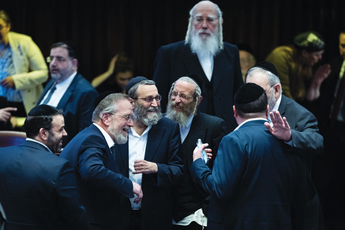 استطلاع معاريف مفاجأة الأسبوع: الخاسر الأكبر من انسحاب الأحزاب الحريدية