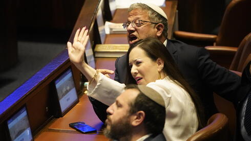 في إسرائيل وحكومتها، الجنون الكامل هو الطبيعي