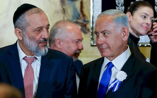 يجلس حزب شاس على الحياد: لماذا يوقف درعي الدومينو الحريدي - وماذا يعني ذلك لمصير الائتلاف؟