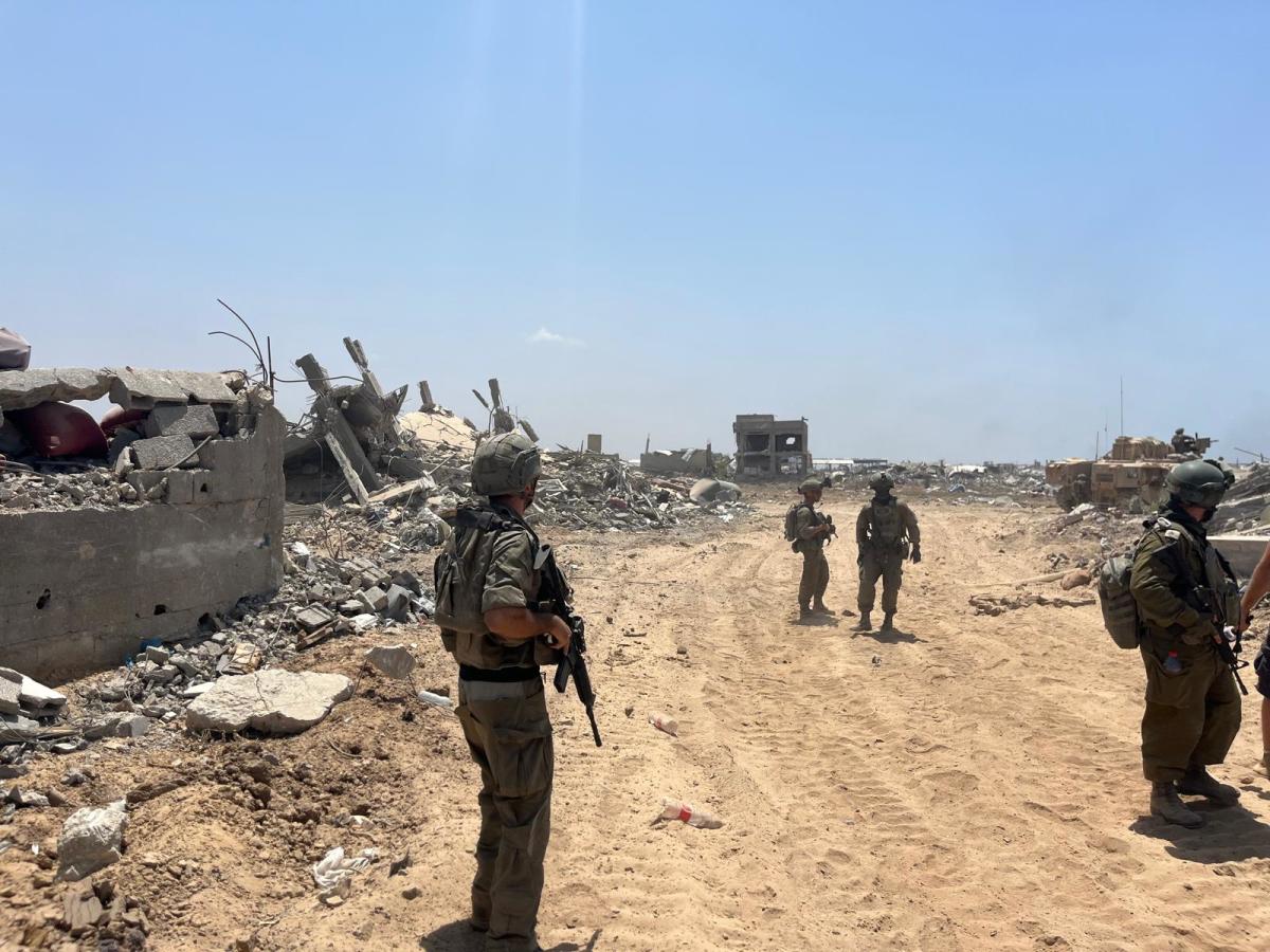 قائد كبير في قوات الاحتياط يعترف على الهواء مباشرة: "فقدنا السيطرة على الملف الإنساني في غزة"