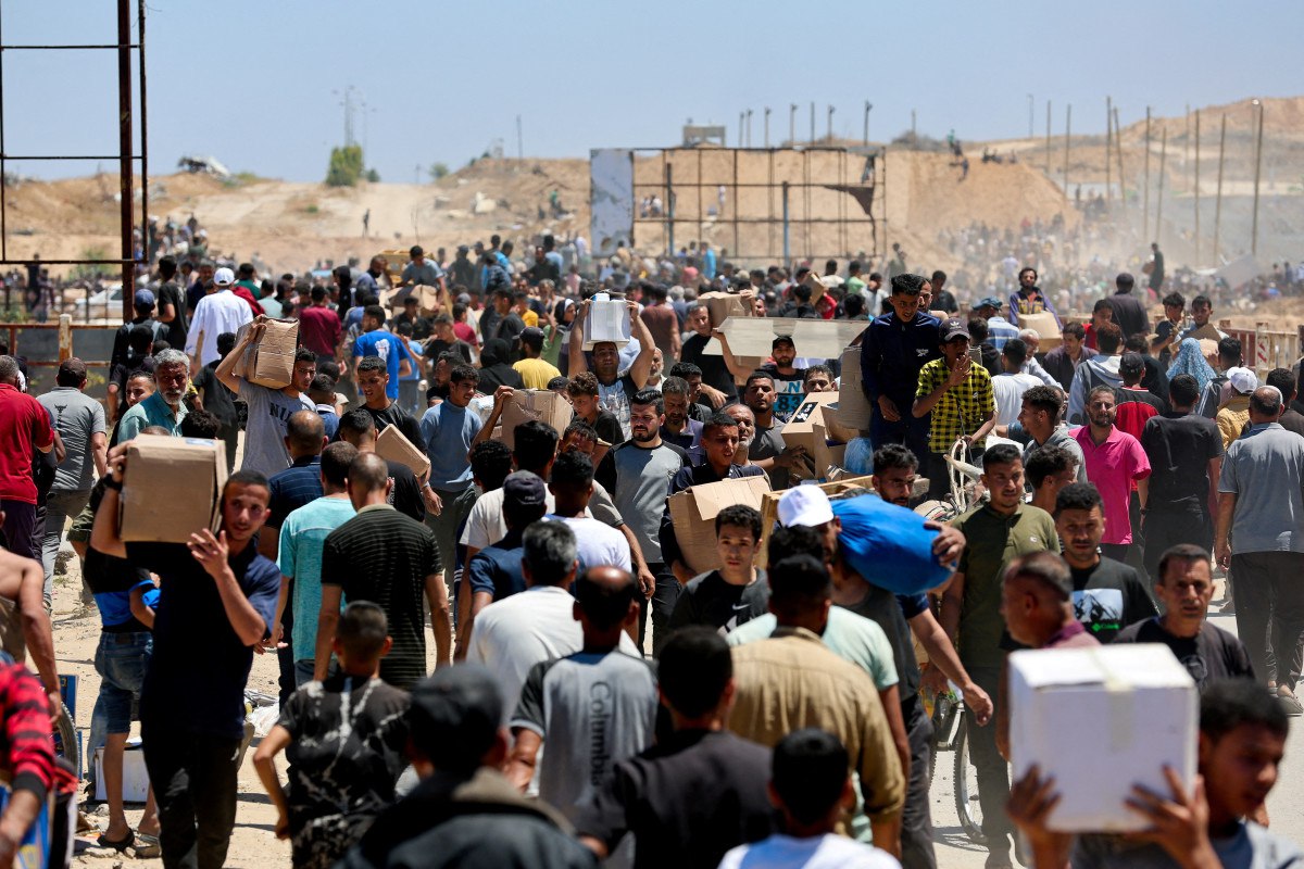 سنعود لإطعام حماس بأنفسنا": انتقادات لاذعة لانهيار نظام المساعدات في غزة