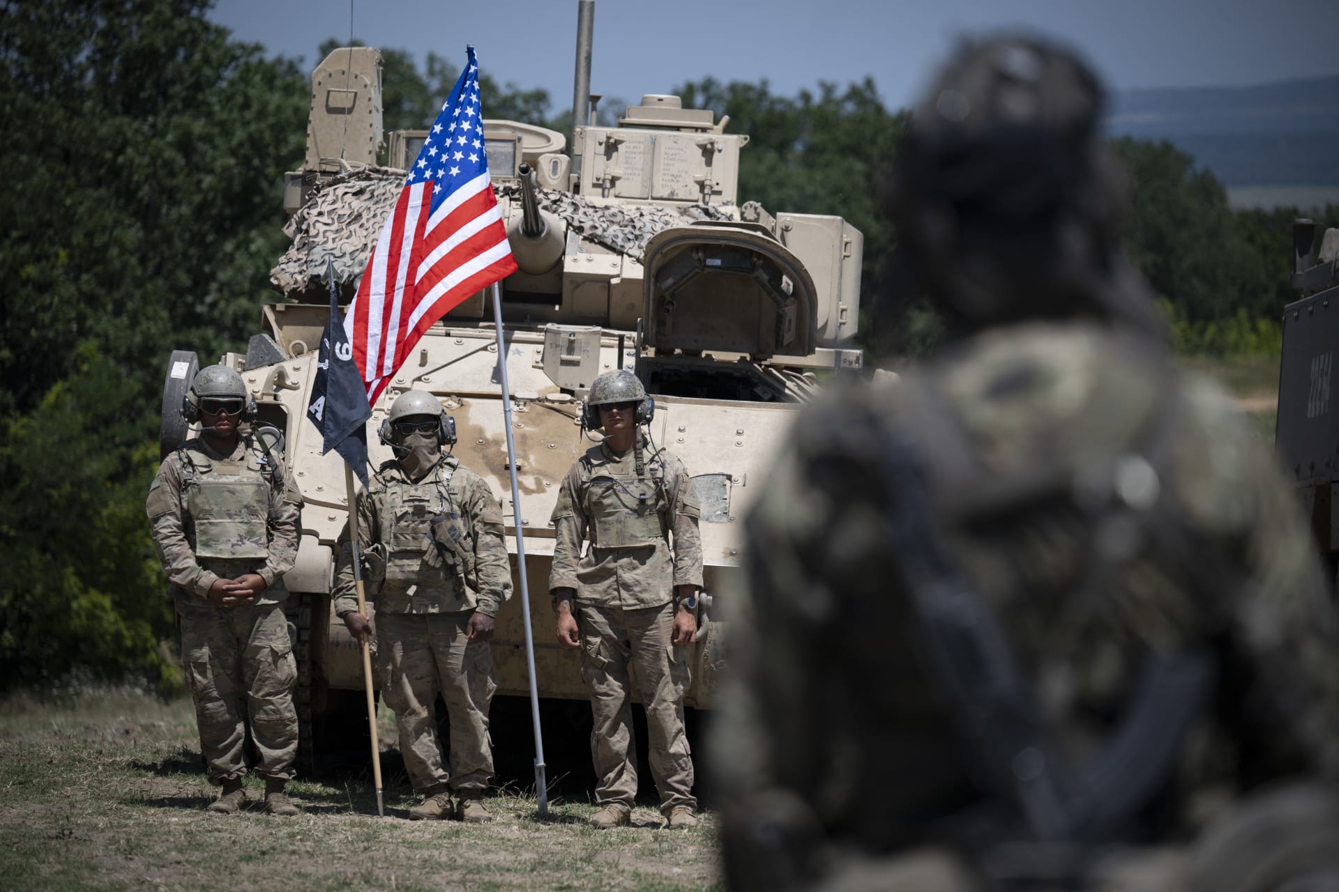 أمريكا من مركز إعادة إعمار العراق إلى مركز التنسيق المدني العسكري في غزة