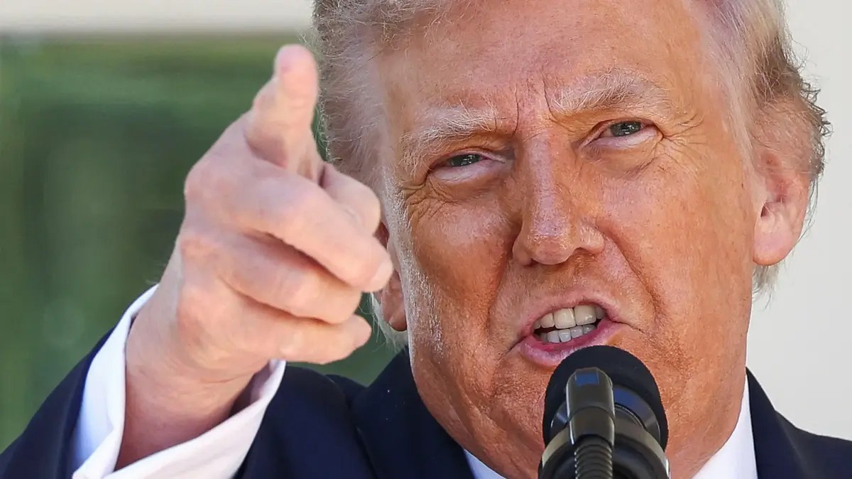 ترامب في أول رد: "لإسرائيل الحق في الرد"