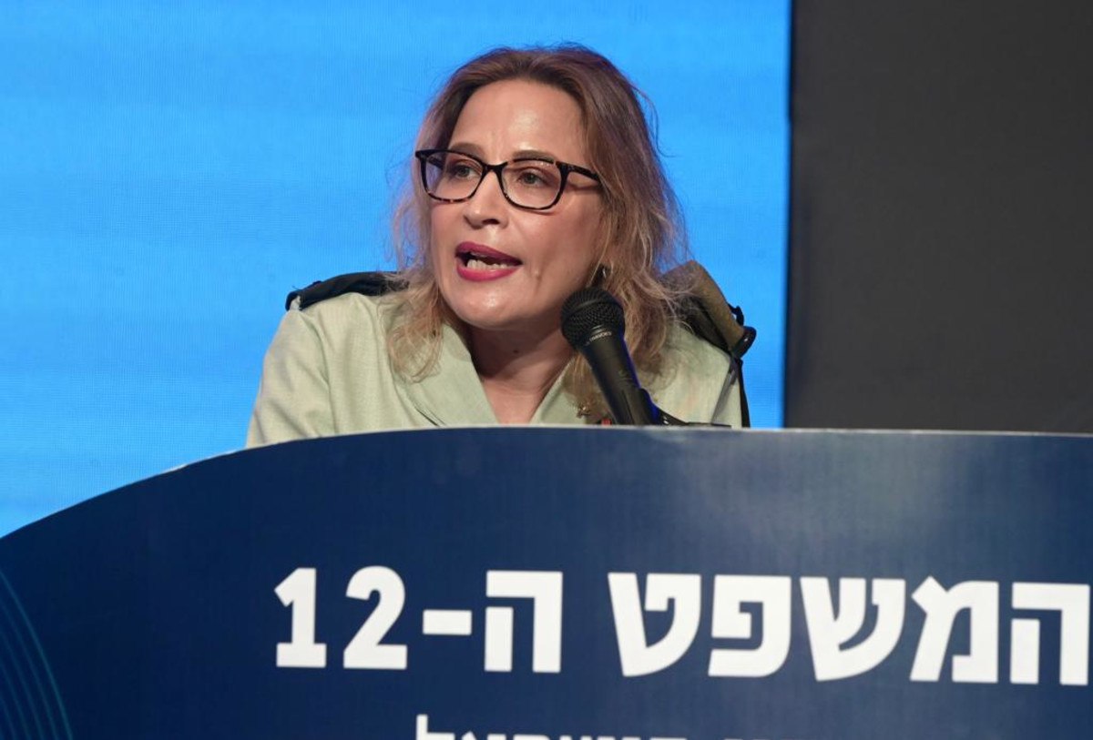 لا مزيد من العناوين الرئيسية: قصة اختفاء المدعية العسكرية  هي إشارة تحذير 