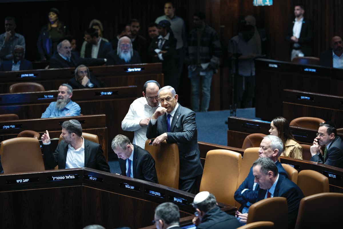 استطلاع معاريف حكومة نتنياهو تتلقى أنباء سيئة - قد تخسر السلطة  