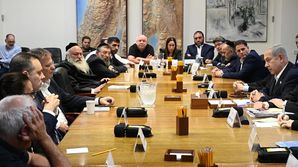 اتصال نتنياهو وديرمر التهدئة للوزراء 