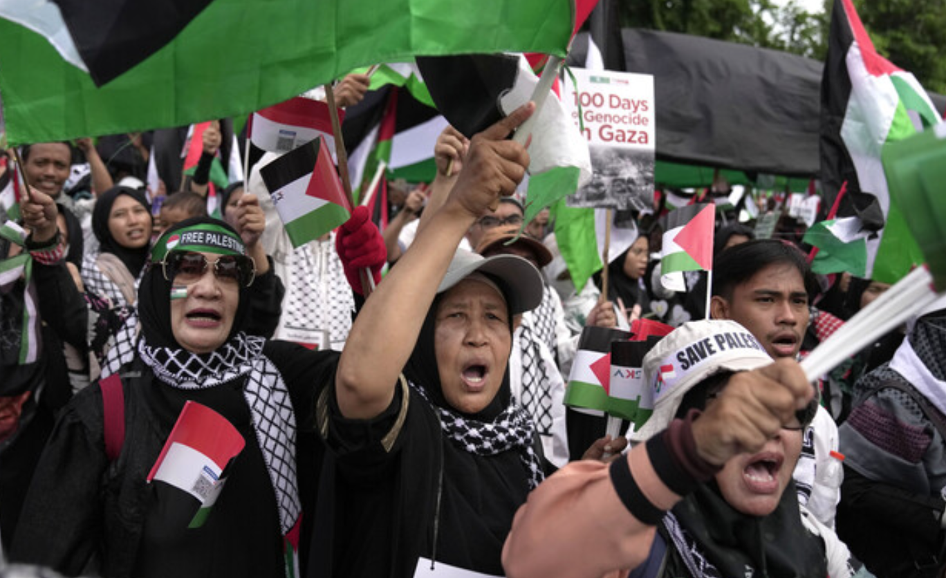 إندونيسيا: منظمة إسلامية تطالب رئيسها بالاستقالة بسبب دعوته محاضرًا مؤيدًا "لإسرائيل"