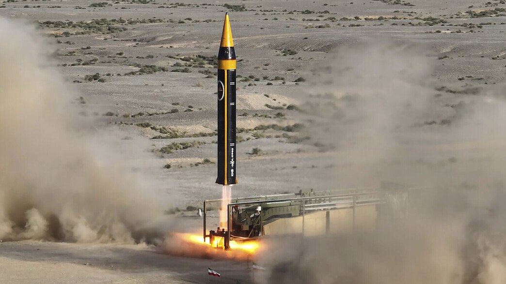 تقرير: رصد "تحركات غير عادية" لوحدات عسكرية تابعة للحرس الثوري