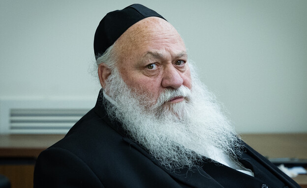 غولدكنوف بشأن العقوبات المفروضة على المتهربين من التجنيد الإجباري من اليهود الحريديم في قانون الإعفاء من التجنيد: "الشارة الصفراء"