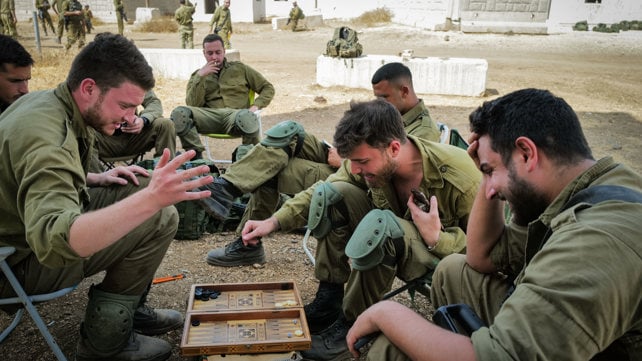 جيش العدو الإسرائيلي يقلل نطاق تعبئة الاحتياط: "إن أكبر صراع هو حماية الجيش من نفسه"