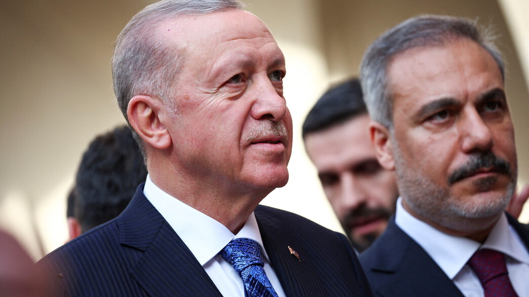 في أعقاب إيران.. وزير الخارجية التركي يلمح إلى أن أنقرة قد تتجه نحو امتلاك أسلحة نووية