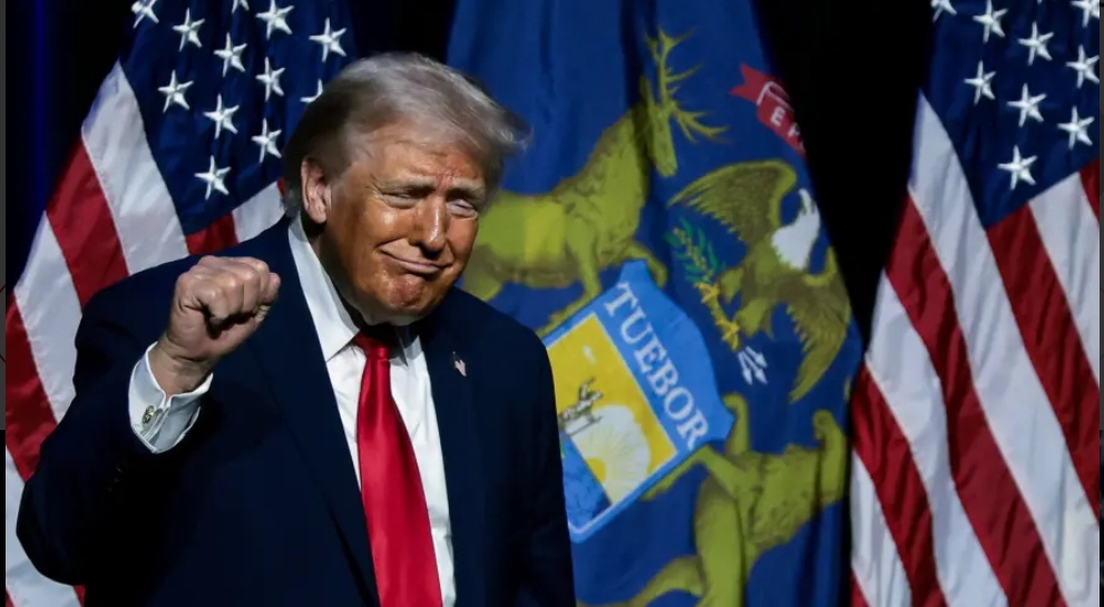 قبل خطاب ترامب المثير للجدل.. الاستطلاع الذي هز دائرته المقربة