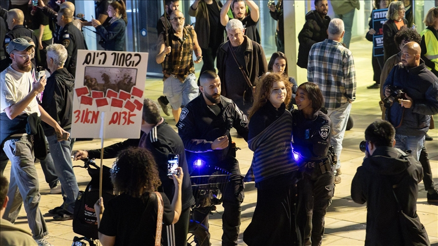 شرطة العدو تقمع مسيرة مناهضة للحرب على إيران وسط "تل أبيب"