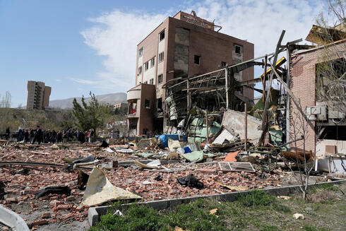 النظام يستمر على حساب الدولة