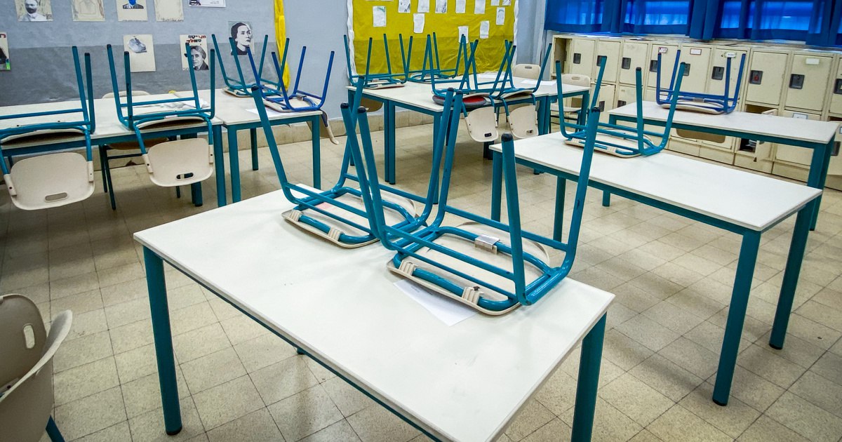 خياران على طاولة "نتنياهو" لحسم مصير العام الدراسي