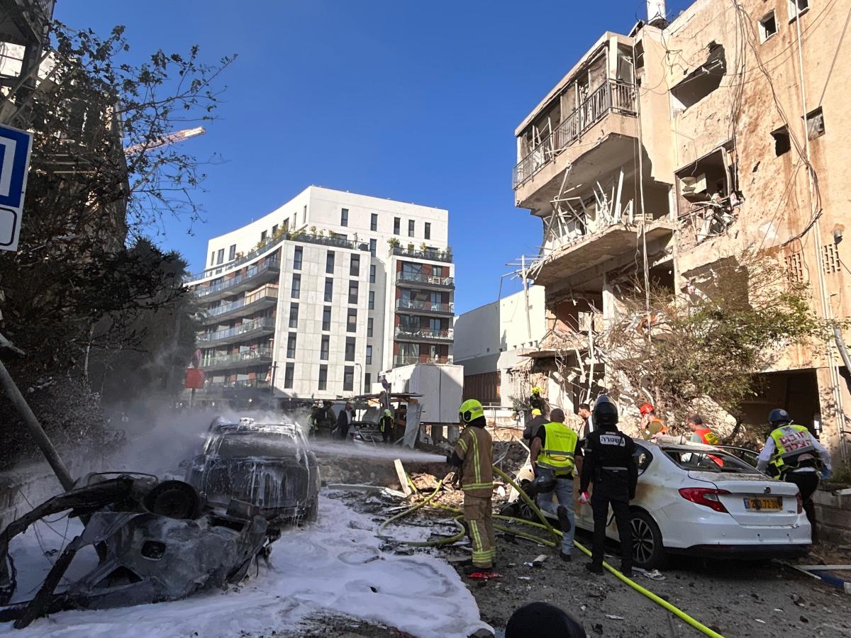 من "زئير الأسد" إلى "مواء القطة": هكذا انهار مفهوم "نتنياهو" و"ترامب" عن إيران