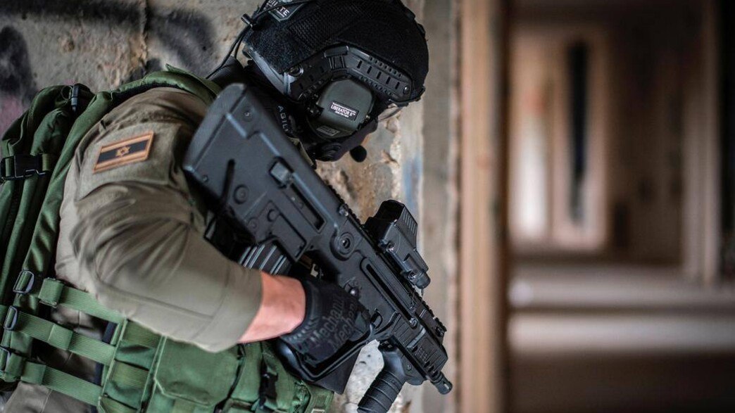 حكومة العدو ترفع قيودها عن تصدير الأسلحة