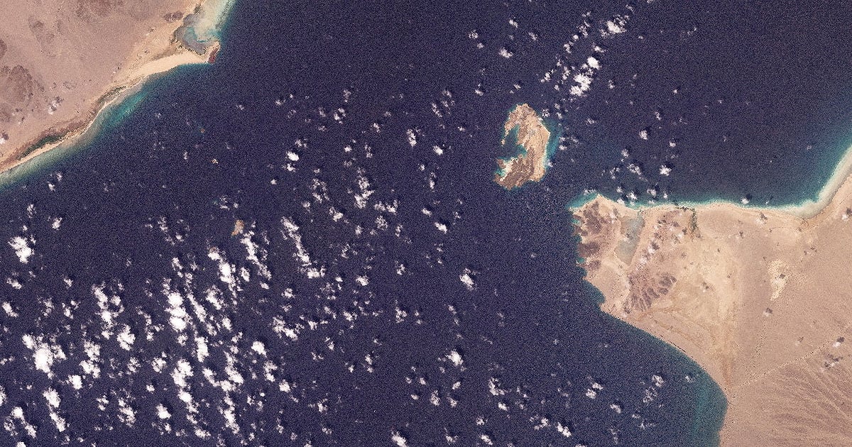 قلق "إسرائيلي" من اغلاق "باب المندب"