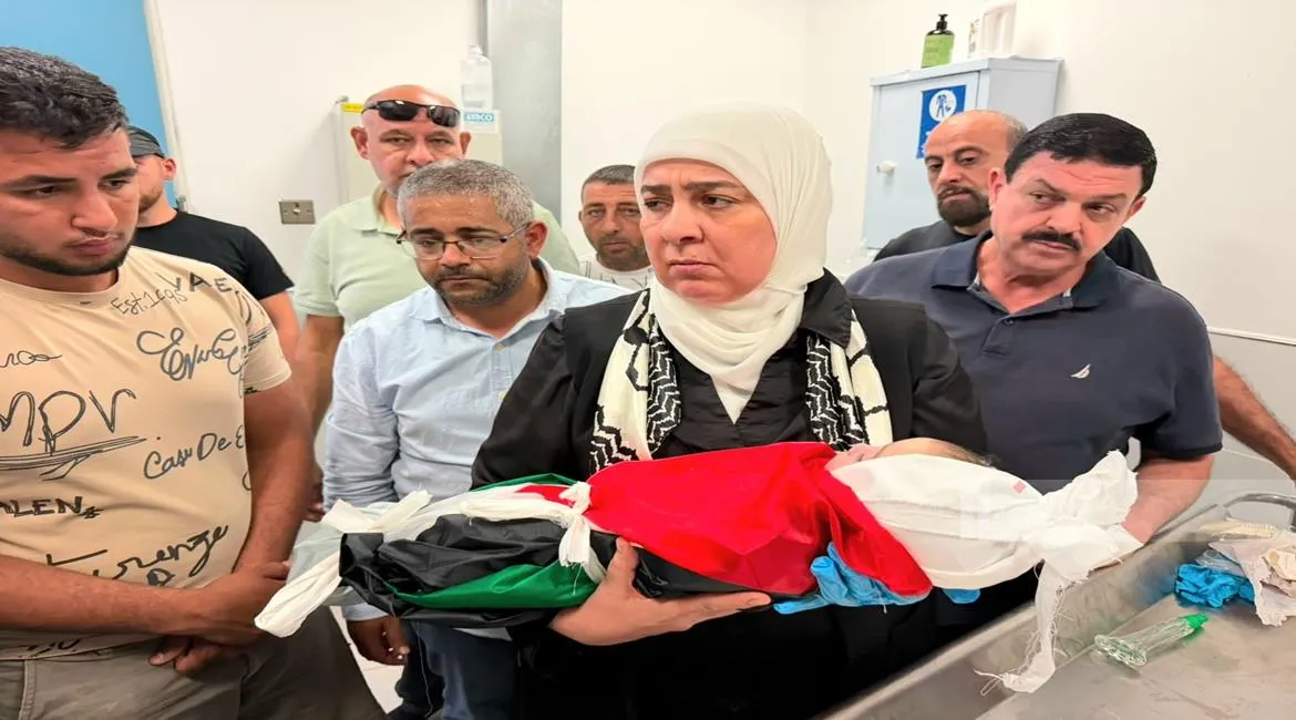استشهاد رضيع فلسطيني بعد عرقلة قوات العدو وصوله للمستشفى