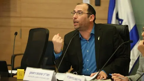 الكنيست يتجه لإقرار قانون يجرّد المستشارة القانونية من نفوذها