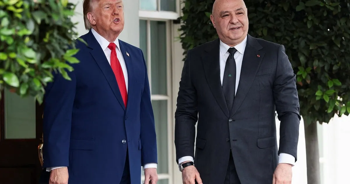 الرئيس الأمريكي ترامب برفقة مشيل عون: مستعدون للتحدث مع حزب الله