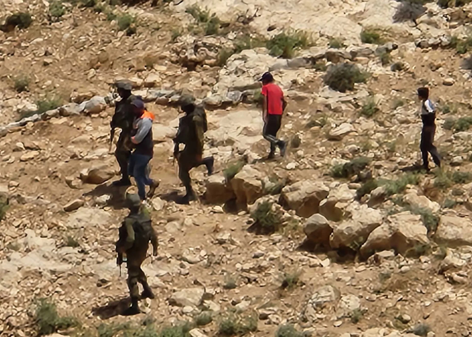 المستوطنون يحاصرون قصرة: "إنهم يحاصرون منازل الفلسطينيين"
