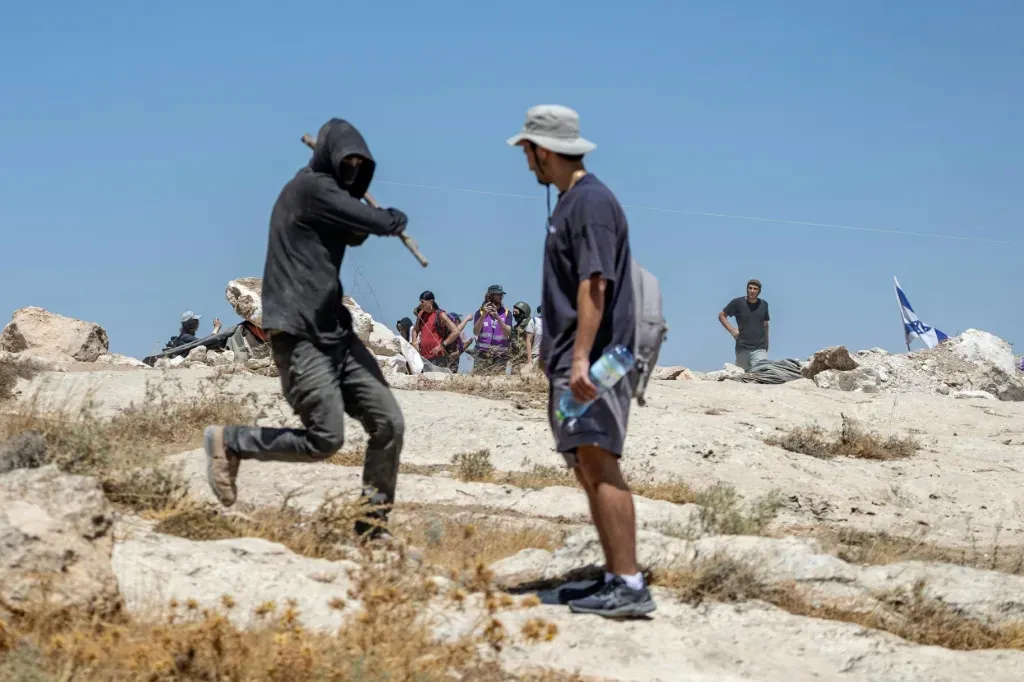 قوى اليمين المتطرف تُطبع التهجير القسري للفلسطينيين