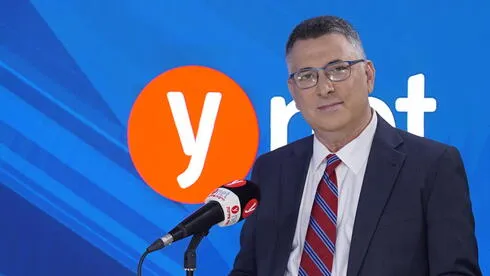 "ساعر" يهاجم "آيزنكوت" و"بن غفير" ويحذر من انقسام اليمين