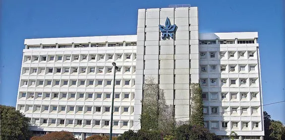 "جامعة تل أبيب" تطرد طالبة من سكنها الجامعي بسبب ملصق عن النكبة