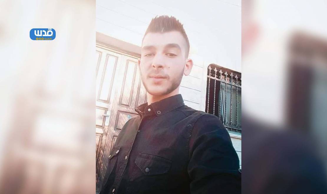 Palestinian young man falls from high building while escaping Israeli police