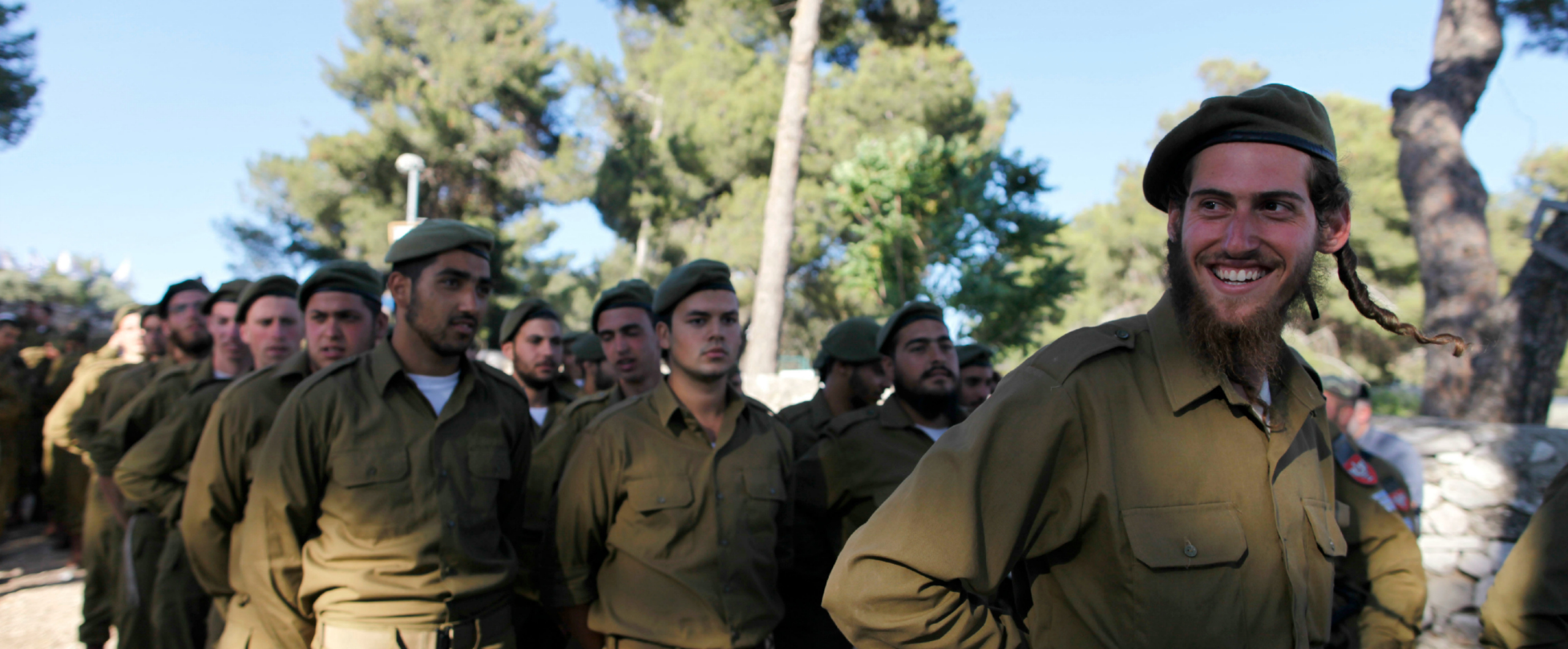Israel demobilizes army officer and sentences five female soldiers to jail for committing foolishness