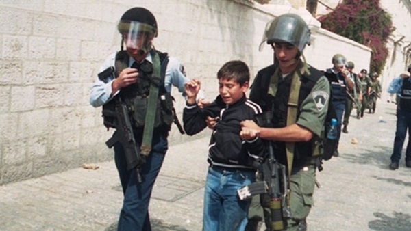 "Israel" arrested 16500 Palestinian children since 2000