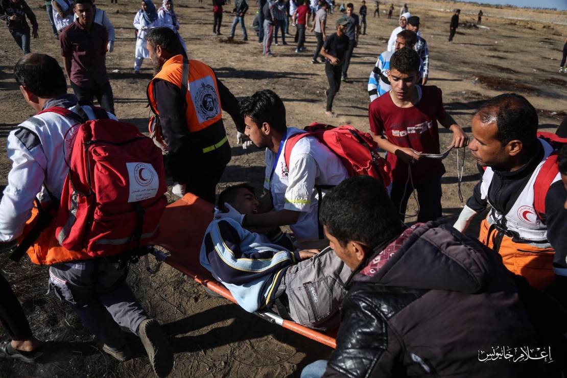 In Video| Again..Israeli soldiers kill one Protester and injure 30 in Gaza