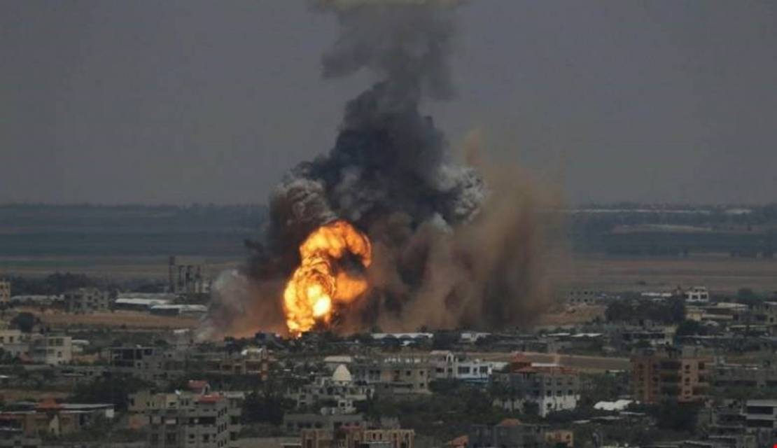 Israel kills three Gazans in central Gaza