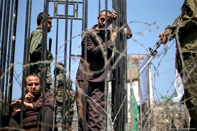 'Israel' punishes Palestinian prisoners to force them end hunger strike