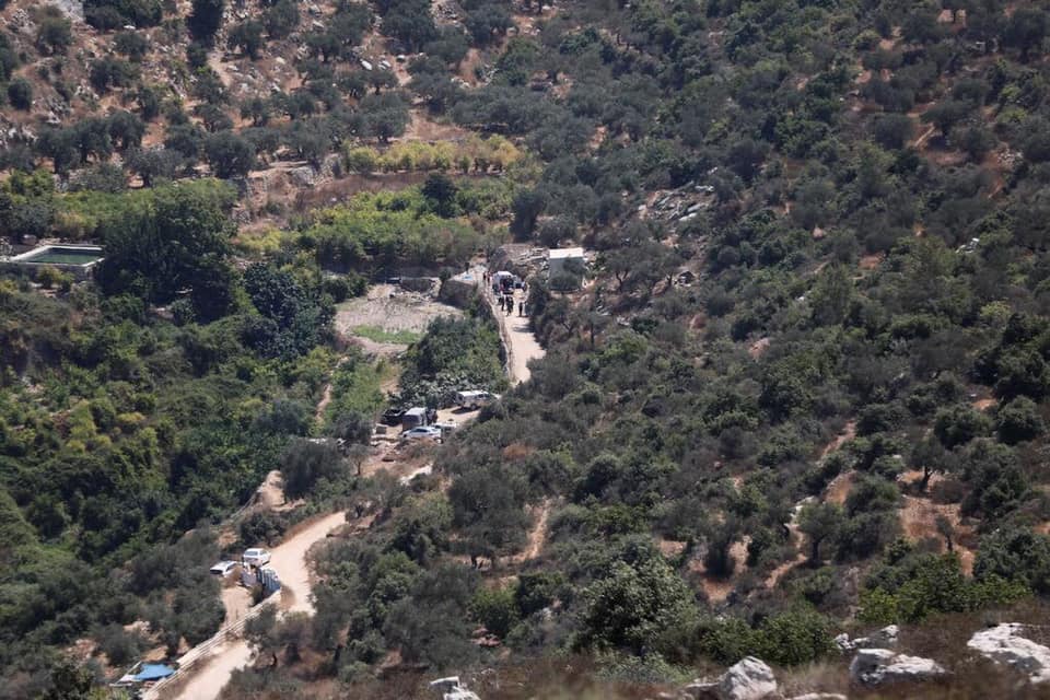 In Video| One illegal settler killed and 2 others wounded by explosive device in Ramallah