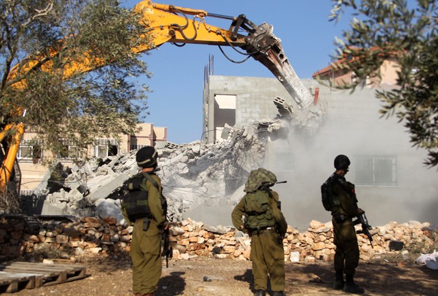 UN report: 'Israel' demolishes 24 buildings in 2 weeks