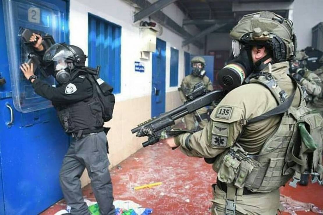 NGO: 'Israel' systematically executes 700 Palestinian sick prisoners