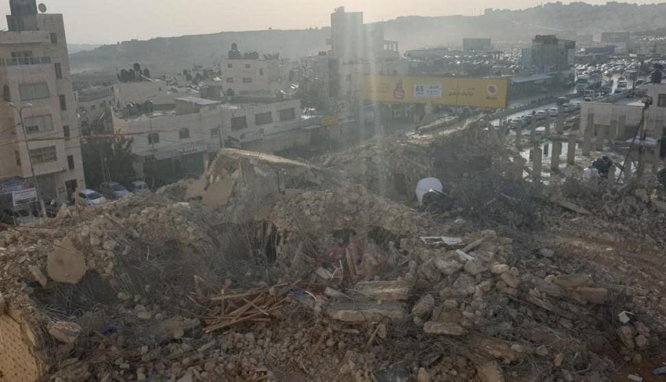 In Video| 'Israel' demolishes three-story building and house of martyr in Jerusalem