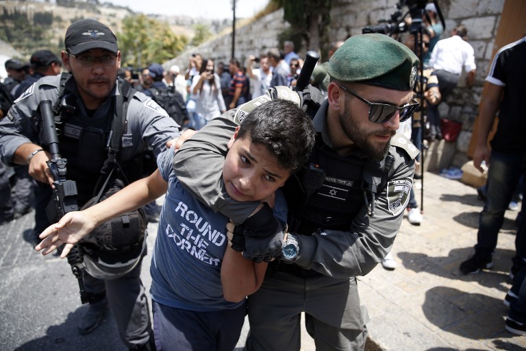 Palestinian child prisoner reveals horrible details about his detention