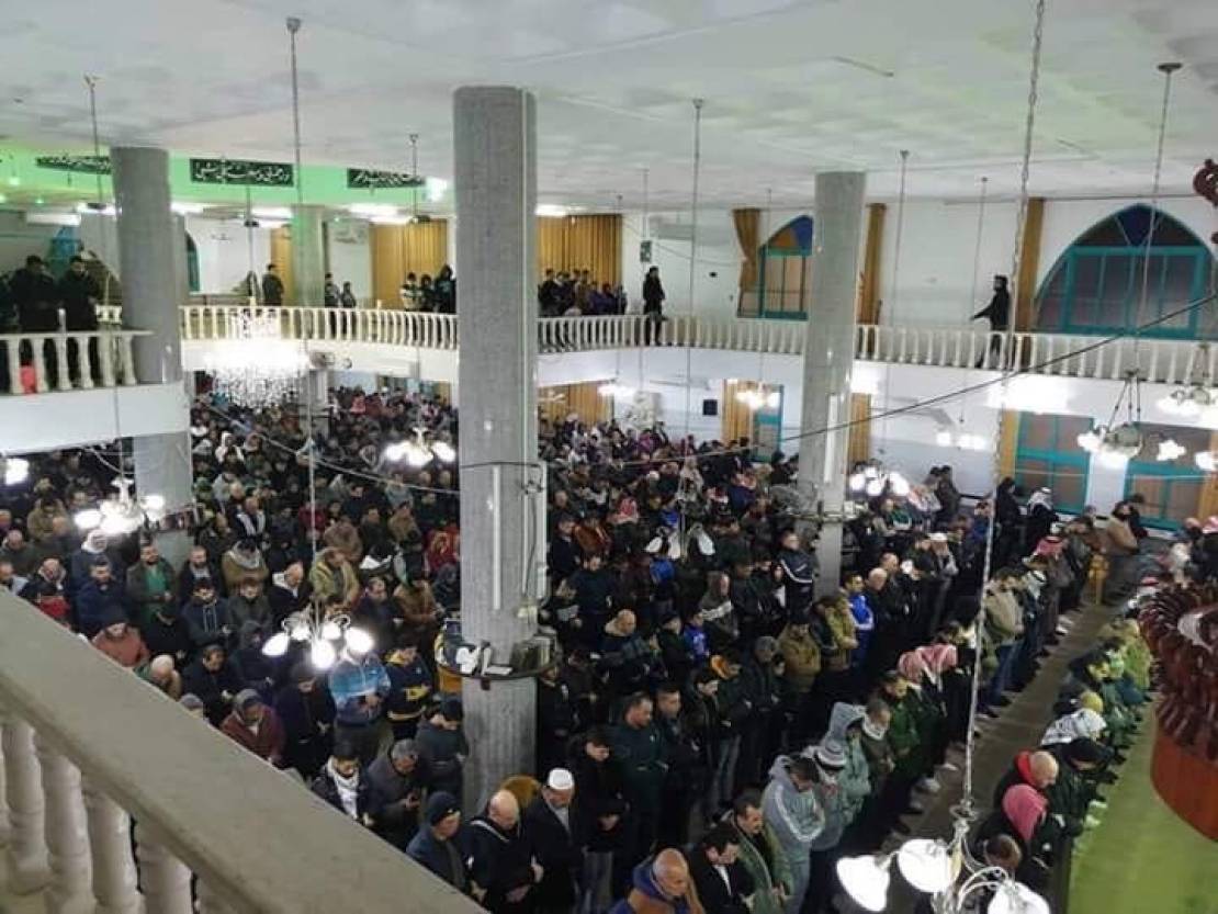 In Video and Pictures| Dozens of thousands flock to Palestine mosques in "The Great Dawn"