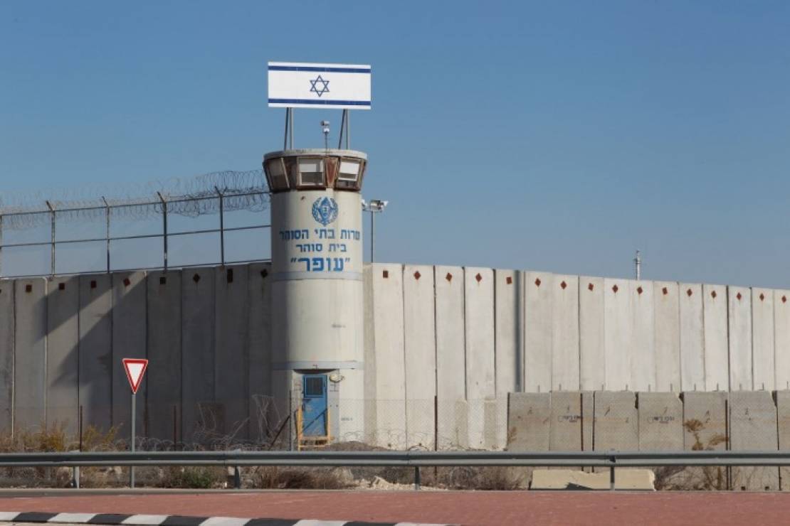 'Israel' to build more jails to deal with increasing number of Palestinian prisoners