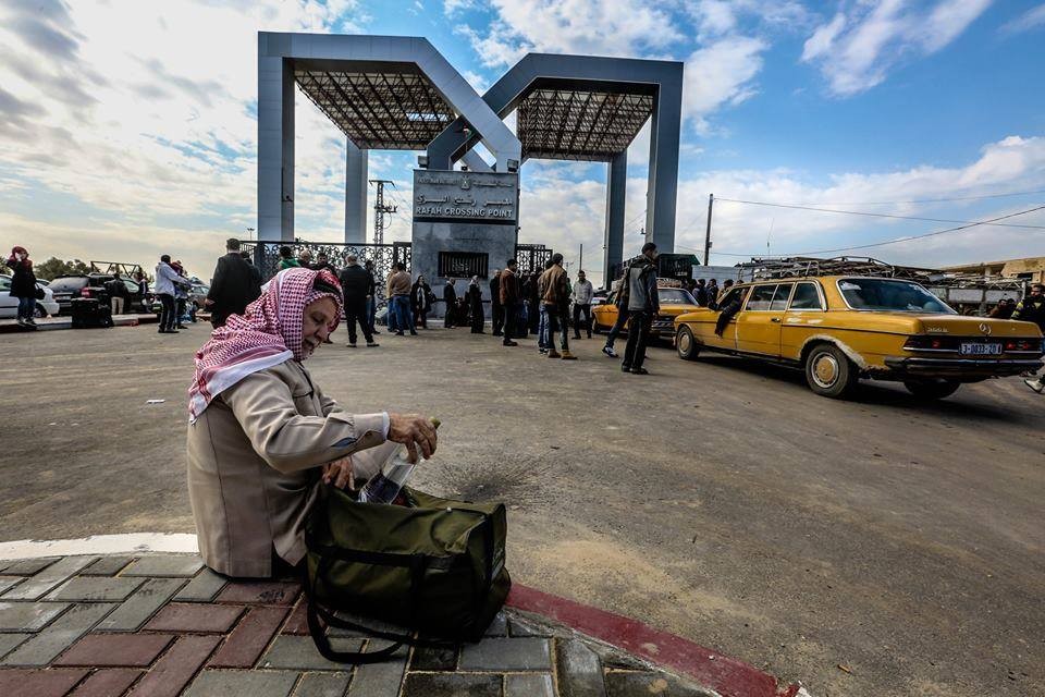 'Israel' prevented 8000 patients from seeking treatment outside of Gaza in 2019
