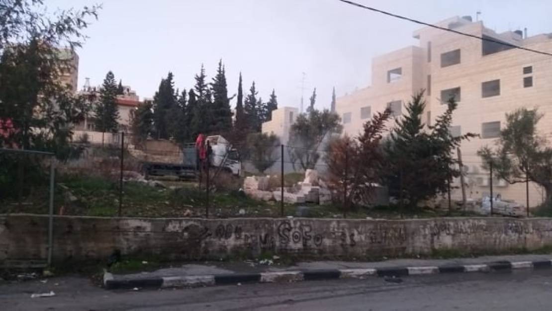 13 Palestinians wounded in confrontations with IOF in Jerusalem