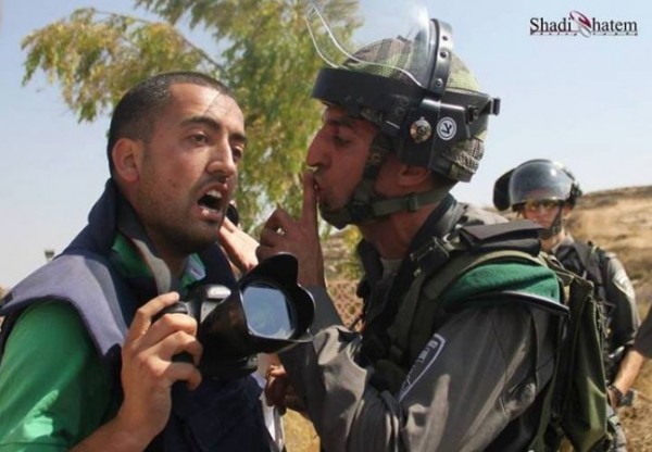 Statistical study: 'Israel' committed 33 violations against Palestinian journalists last month